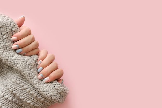 Nail topics and guides