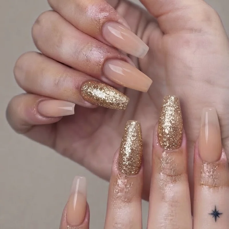 12 Last Minute New Years Eve Nail Ideas That Work