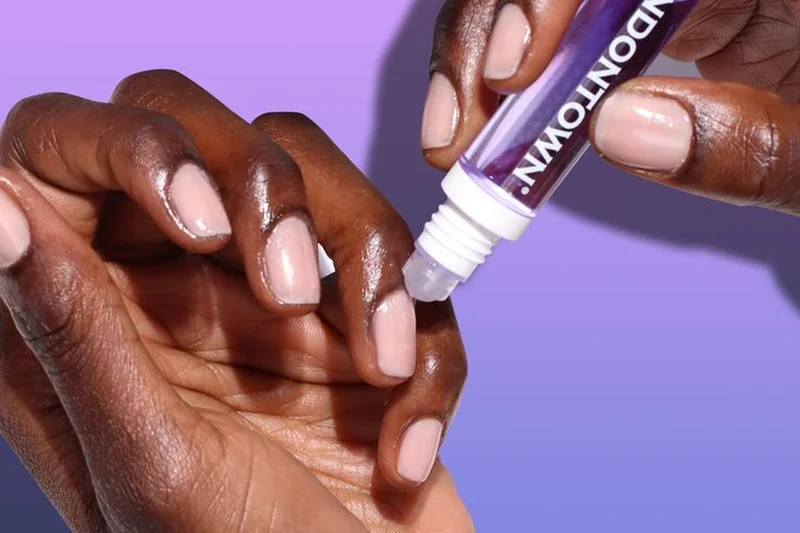 Overnight intensive nail treatment using cotton gloves with cuticle oil for deep conditioning repair of damaged brittle nails